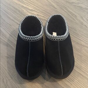 Women’s UGG Tasman slippers